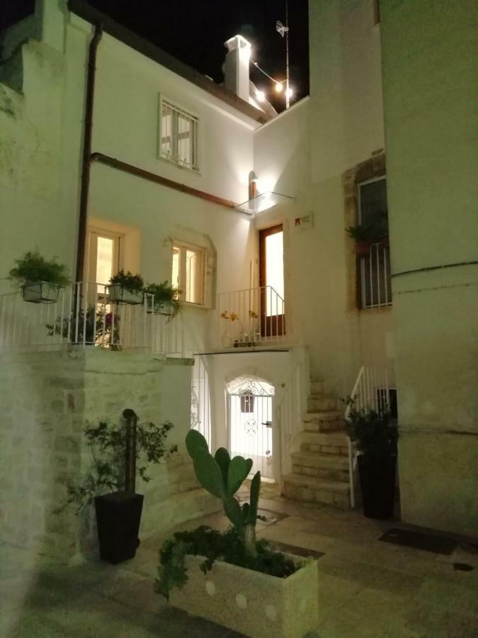 Antiche Mura Apartment Cielo di Puglia -2 matrimoniali, cucina,letto singolo e terrazzo Turi Esterno foto